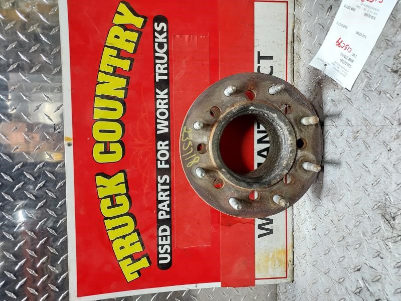 2021 CHEVROLET SILVERADO 3500 PICKUP  17-21 Front 4×2 Extension (outer) Hub